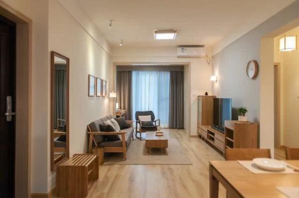 95平米三室两厅简约原木风格，崇尚简单自由，展示质朴优雅
