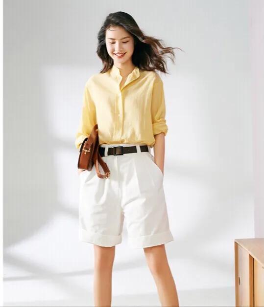 黄色/蓝色衬衫 白色西装短裤