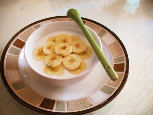 香蕉牛奶面膜