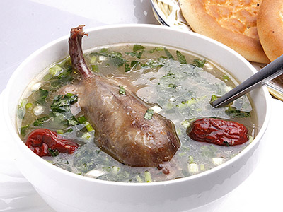 鸽子汤的功效与作用及营养价值 喝鸽子汤的好处