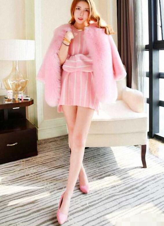 粉色外套 粉色裙子