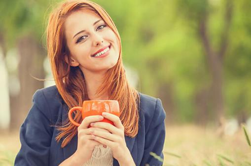 女人每天一杯气血茶，面若桃花，气血足，人或也老的慢